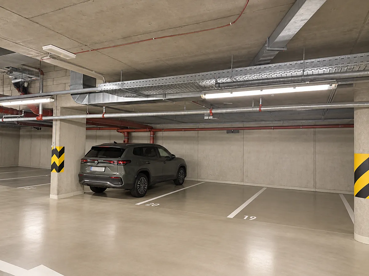 Pronájem garážového stání 13 m²